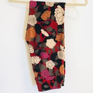 SOLD!LulaRoe Tall and Curvy Patterned Leggings NWT